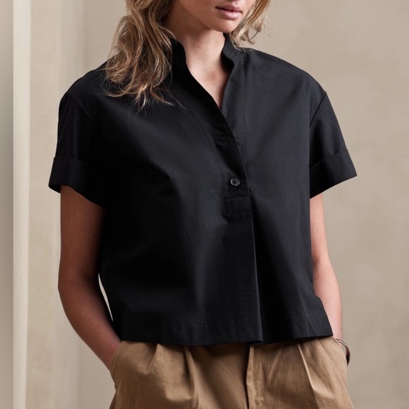 Banana Republic V Neck Cropped Short Sleeve Cotton Top - Picture 1 of 9